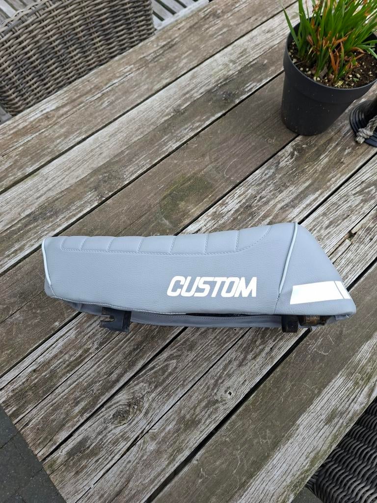 Custom zadel camino, Fietsen en Brommers, Ophalen of Verzenden, Zo goed als nieuw, Zadel, Honda Camino