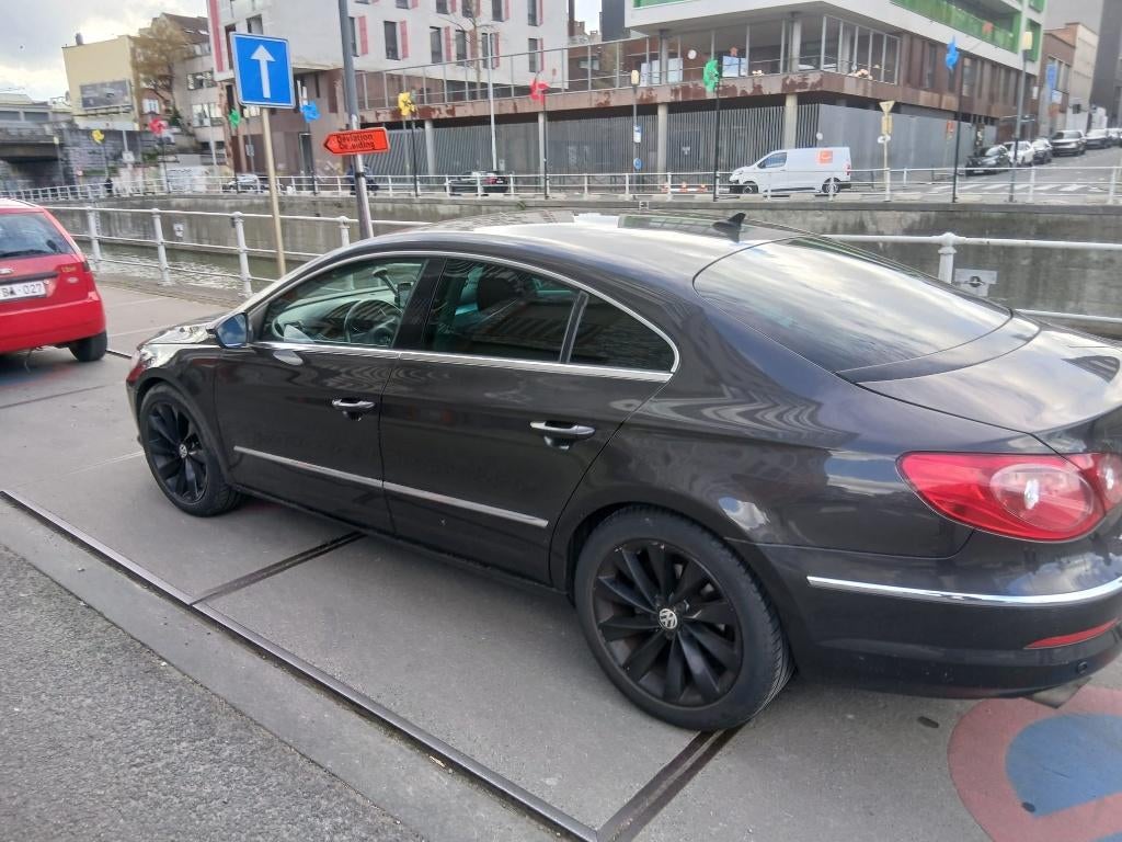 VW PASSAT CC 1.8 ESSENCE 1ER MAIN BOÎTE AUTOMATIQUE, Euro 5, Achat, Entreprise, Entretenue par le concessionnaire