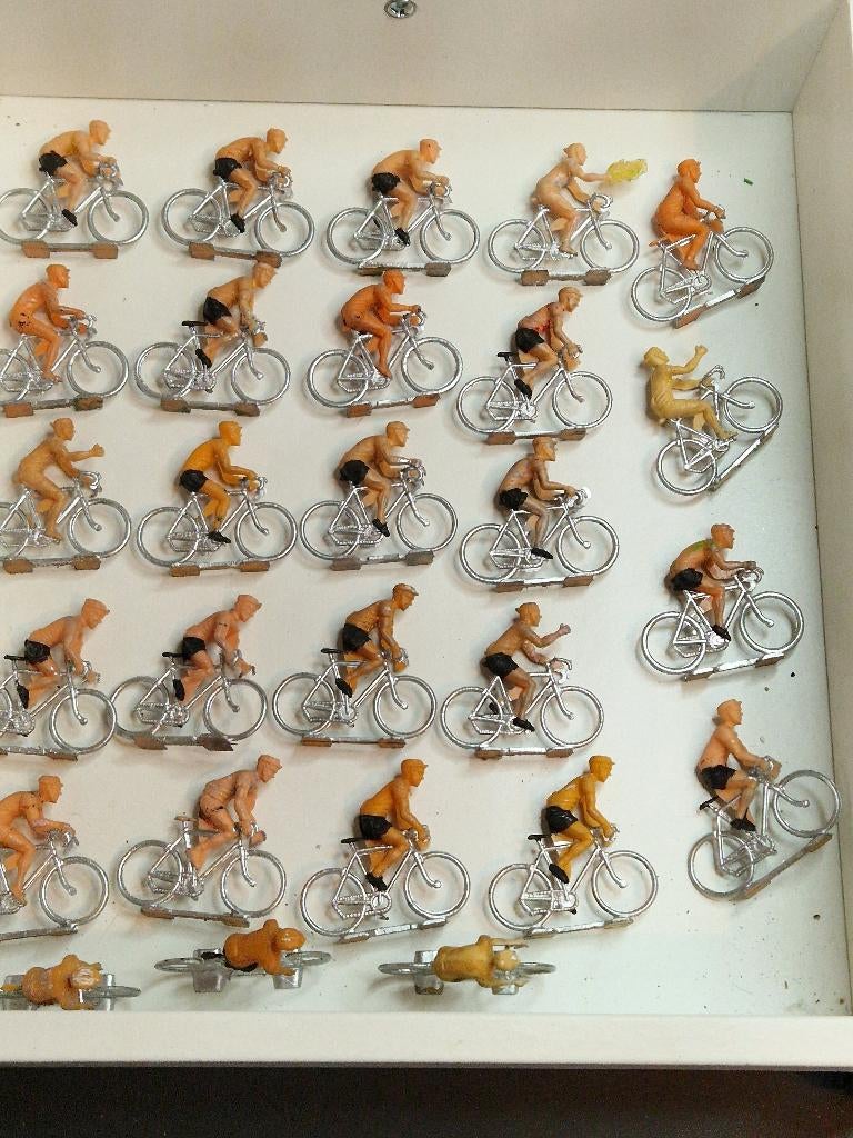 Cofalu Lot de 27 Cyclistes, Enlèvement ou Envoi, Utilisé