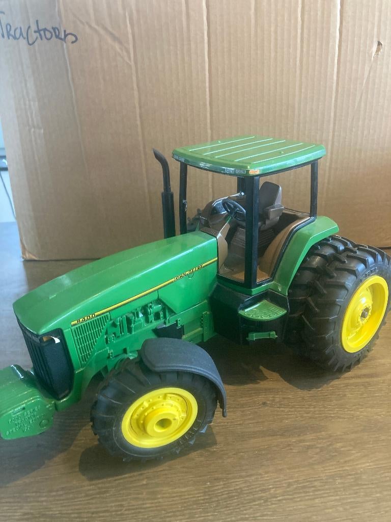 Tractor John Deere ploeg en eg schijveneg collectors item, Ophalen of Verzenden, Zo goed als nieuw
