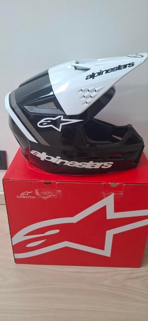 Alpinestars SM-3 crosshelm , maat medium , kleur black/ whit, Motoren, Kleding | Motorhelmen, Ophalen