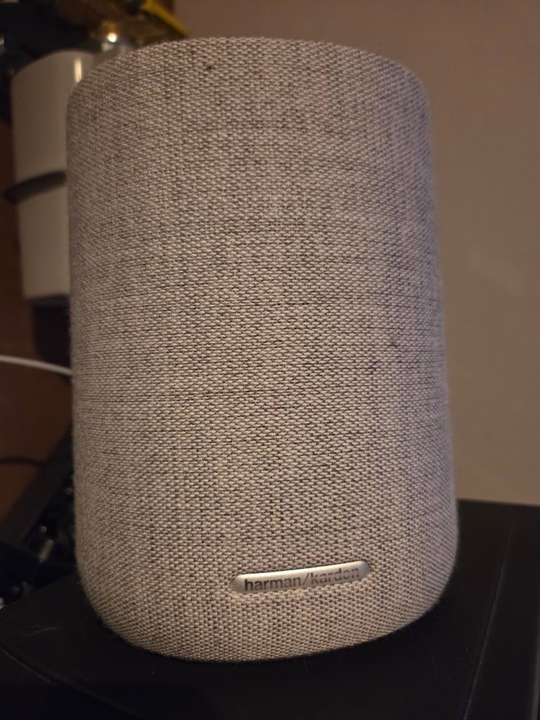 Ensemble de citations Harman Kardon, Enlèvement