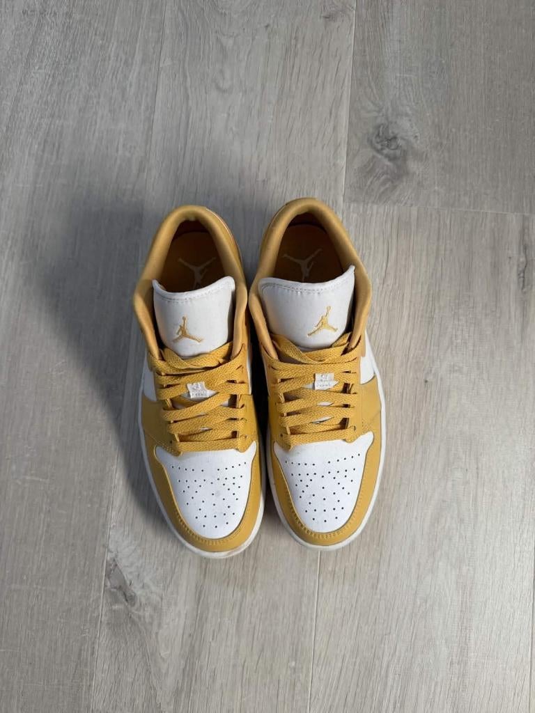 Air Jordan 1 à faible teneur en pollen, Enlèvement ou Envoi, Autres couleurs, Nike, Comme neuf