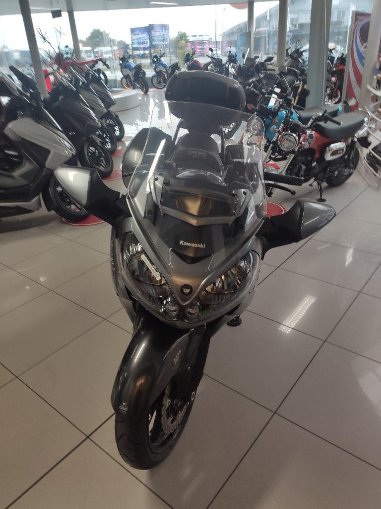 Te koop Kawasaki gtr 1400, Tourisme, Occasion, Plus de 35 kW, Permis Moto A1 minimum