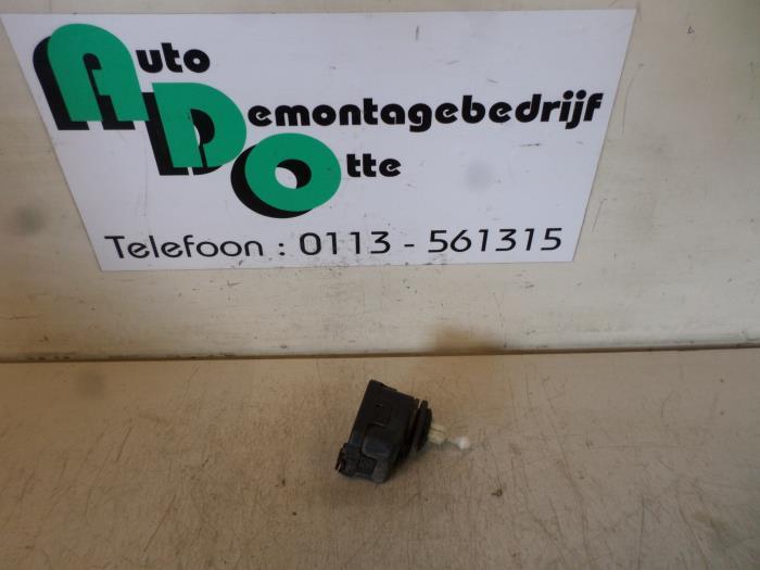 Koplampmotor van een Volkswagen Polo (Polo 99-), Gebruikt, -, Volkswagen, -