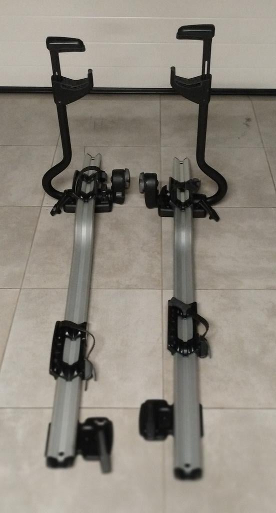 2 porte-vélos Thule pour barres de toit à vendre, Auto diversen, Fietsendragers, Zo goed als nieuw, Fietsendrager-accessoire, Ophalen