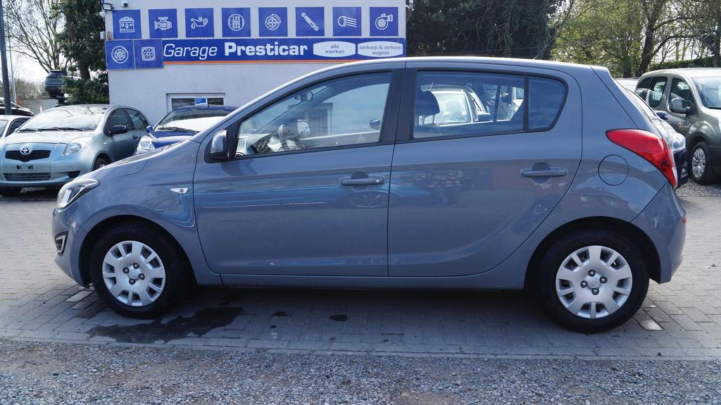 Hyundai i20 i20 1.2i Move, Autos, Entreprise, Boîte manuelle, Noir, 4 cylindres