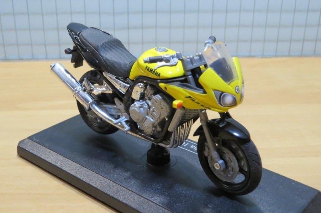 Yamaha Fazer 1000 1:18 Majorette, Enlèvement ou Envoi, Neuf, Moteur, Autres marques
