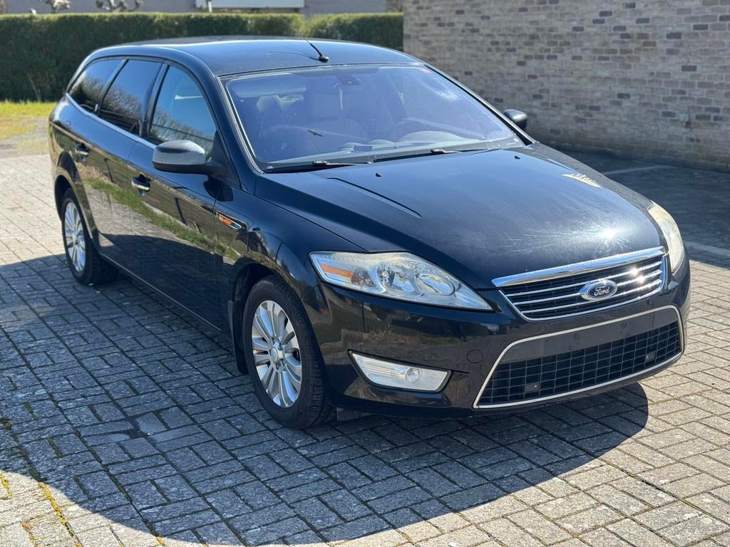 FORD MONDEO 1.8 DIESEL / GHIA UITVOERING! / GOEDE STAAT!, Auto's, Voorwielaandrijving, Beige, Mondeo, Zwart