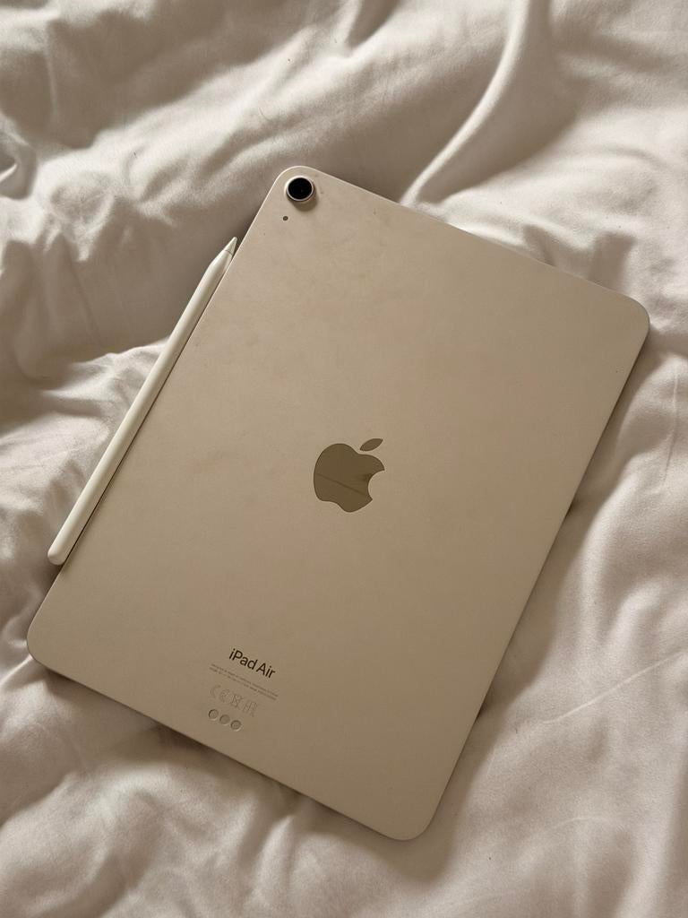 Ipad Air 5e gen 256 GB, Computers en Software, Apple iPads, Ophalen, Zo goed als nieuw, 256 GB