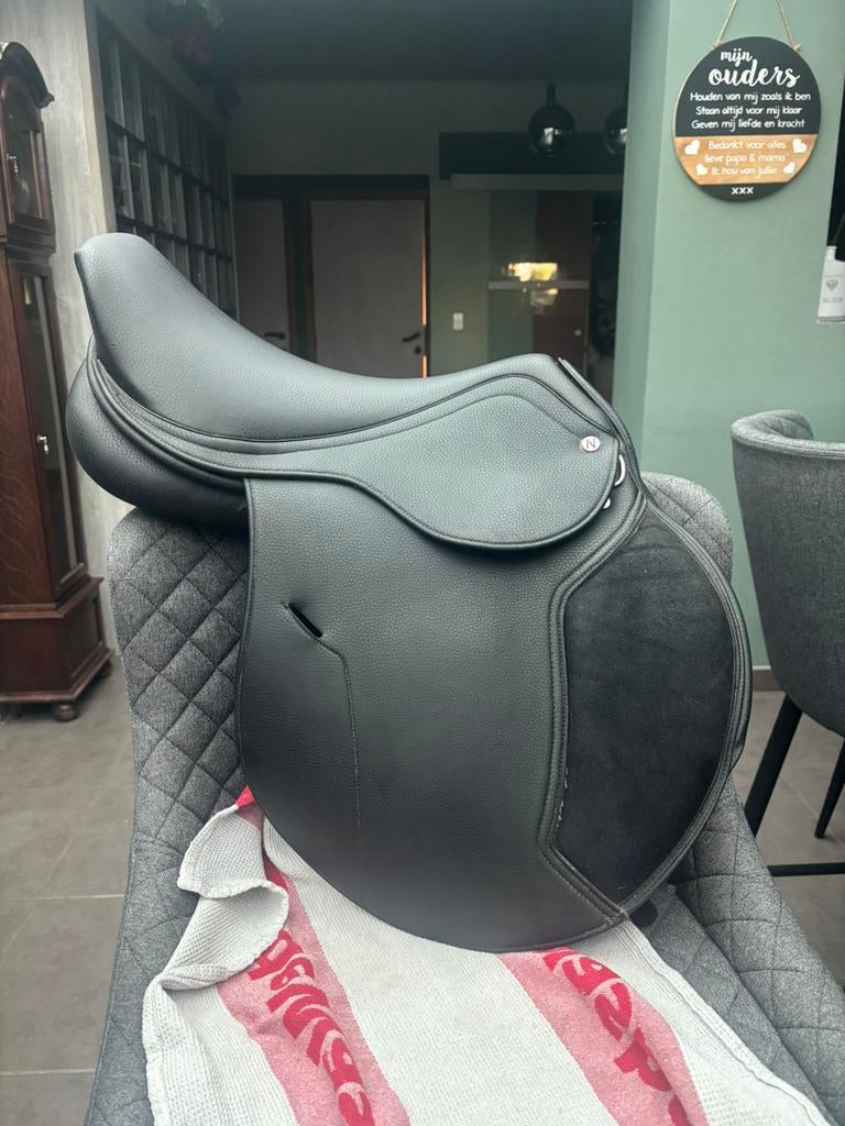 zadel te koop !!, Dieren en Toebehoren, Paarden en Pony's | Zadels, Zo goed als nieuw, Ophalen