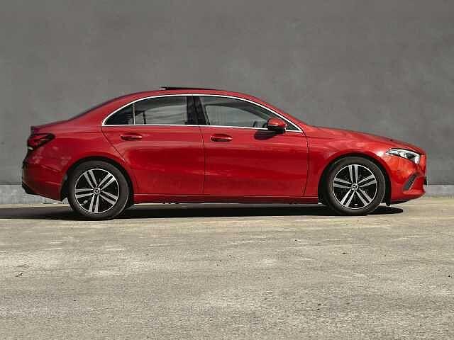 Mercedes-Benz A 180 prachtige A 180 in nieuwstaat,360, Auto's, Mercedes-Benz, Automaat, USB, Bedrijf, https://public.car-pass.be/vhr/37a78ad6-1102-4578-b26d-f82be9bc6471