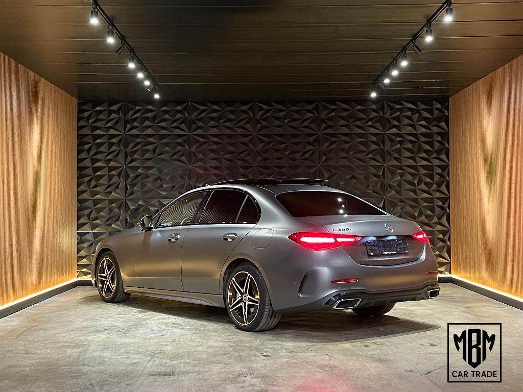 ✅ Mercedes-Benz C 300e AMG Line Pano Memory HUD Carbon 360°, Automaat, 4 deurs, Euro 6, 4 cilinders