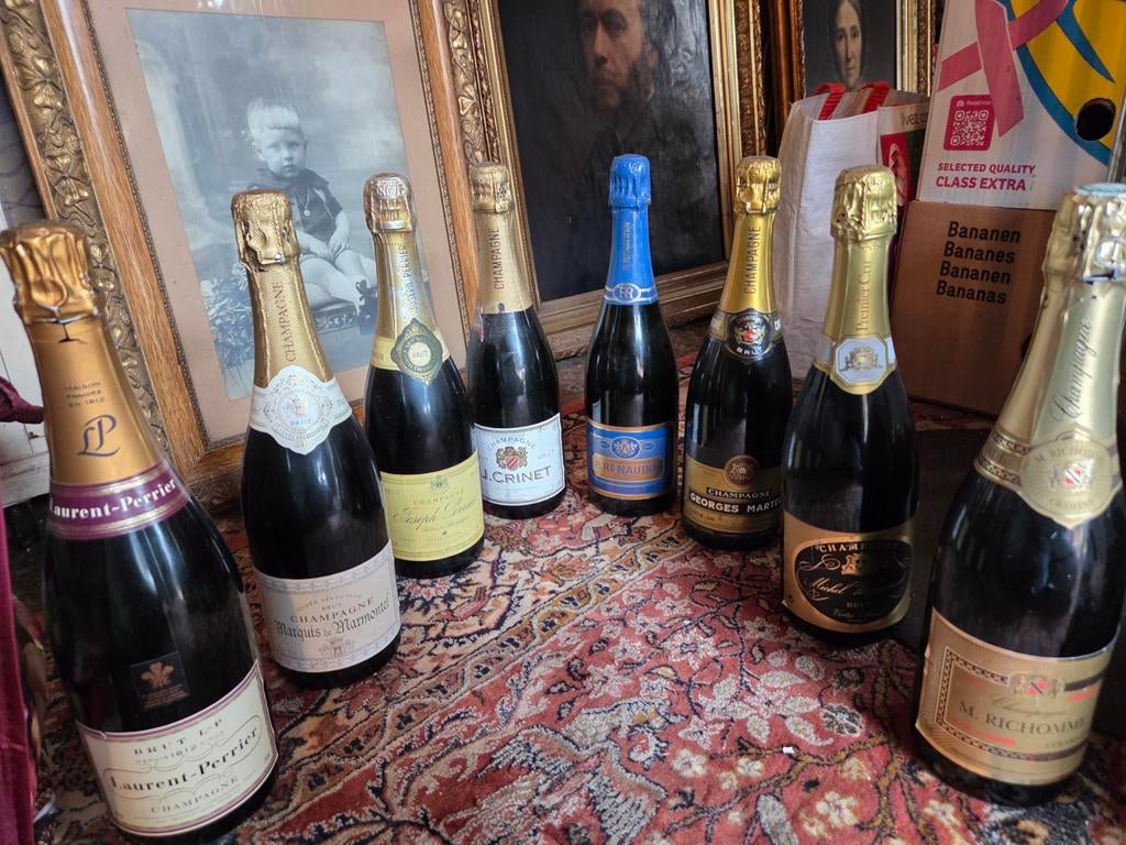 Lot bouteilles de champagne neuves, Collections, Enlèvement, Champagne