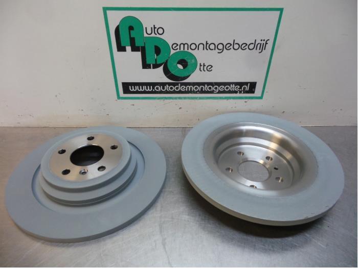 Disque de frein arrière d'un Mercedes ML-Klasse (ML-Klasse, Autos : Pièces & Accessoires, Freins & Transmission, -, 3 mois de garantie