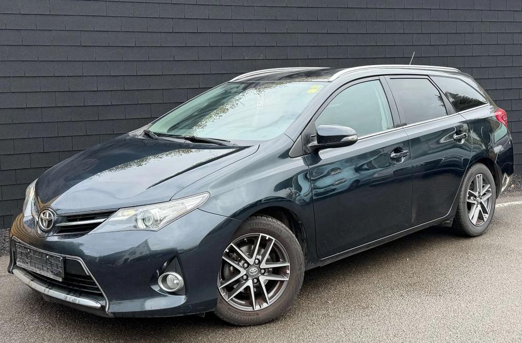 Toyota Auris SW 1.4 D-4D+NAVI+CAMERA+TOIT PANO+JANTES+EURO 5, Autos, Euro 5, 90 ch, Entreprise, Boîte manuelle