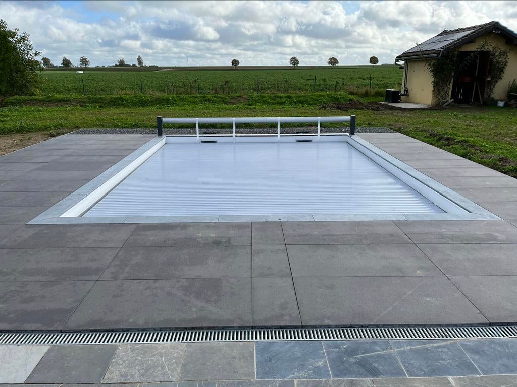 Volet hors-sol de 4x8 avec volet pvc couleur fabrication bel, Neuf, Couverture de piscine