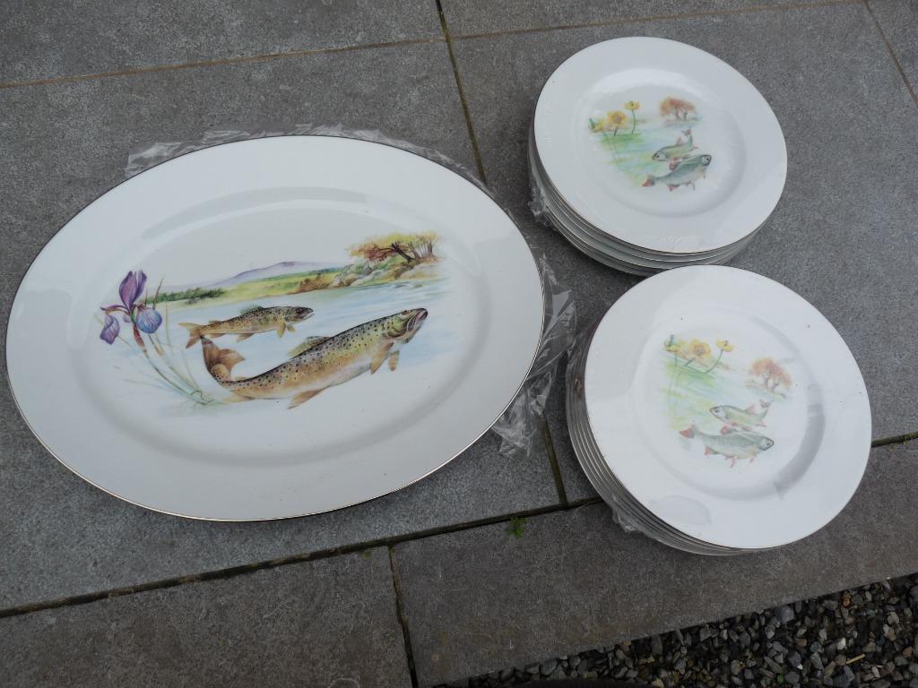 Beau service motifs poissons - Limoges, Maison & Meubles, Neuf, Assiettes(s), Enlèvement, Autres styles