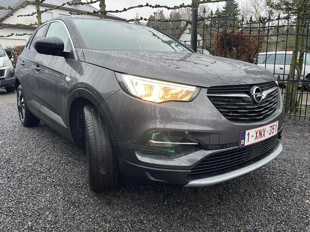 Grandland X 1.2i 35000km/A/C/Leder/Camera!!!!!!, Auto's, Grandland, Leder, Bedrijf, Handgeschakeld