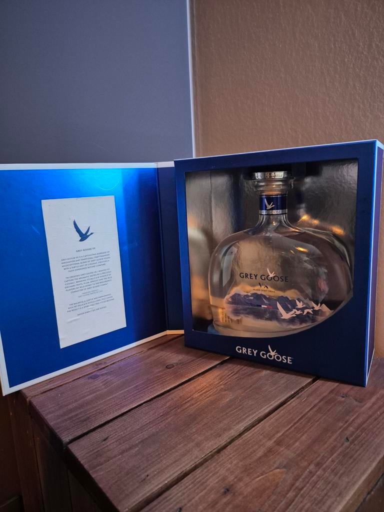 Grey Goose VX, Collections, Enlèvement