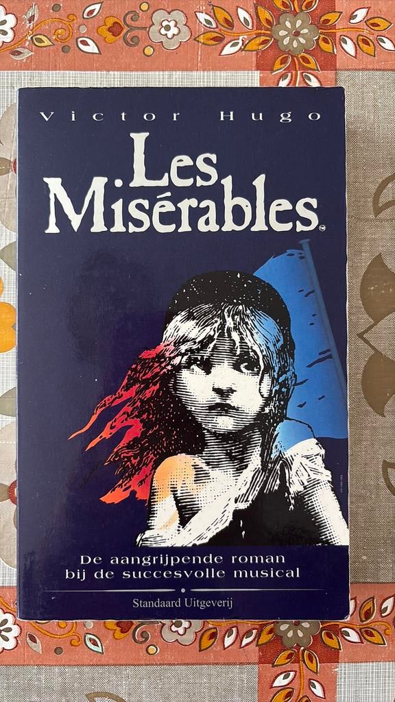 Victor Hugo - Les miserables, Ophalen of Verzenden, Gelezen, Victor Hugo