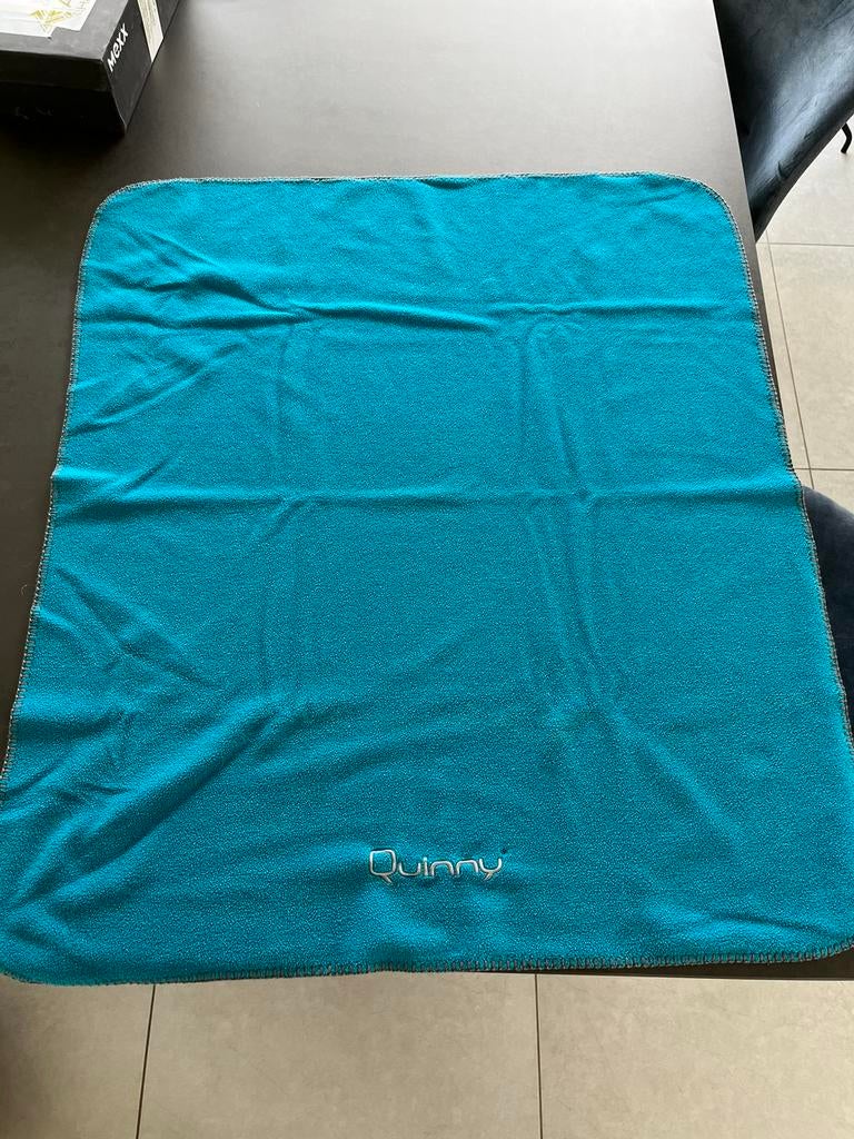 Quinny turquoise fleece dekentje voor koets., Ophalen of Verzenden, Gebruikt, Deken