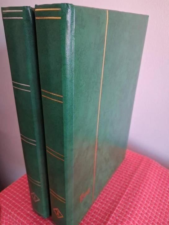 2 lege Groene postzegelalbums King, zo goed als nieuw (c), Postzegels en Munten, Verzenden, Kunst, Postfris, Postfris