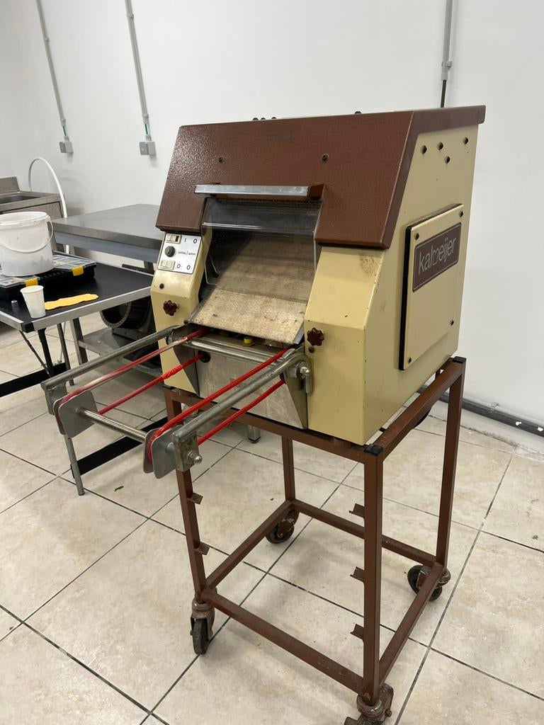 Machiné biscuits, Zakelijke goederen, Ophalen