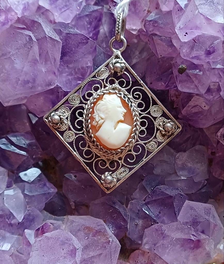 Oantiek Zilver filigrain hangertje met cameo, Ophalen of Verzenden, Zo goed als nieuw, Zilver, Zilver