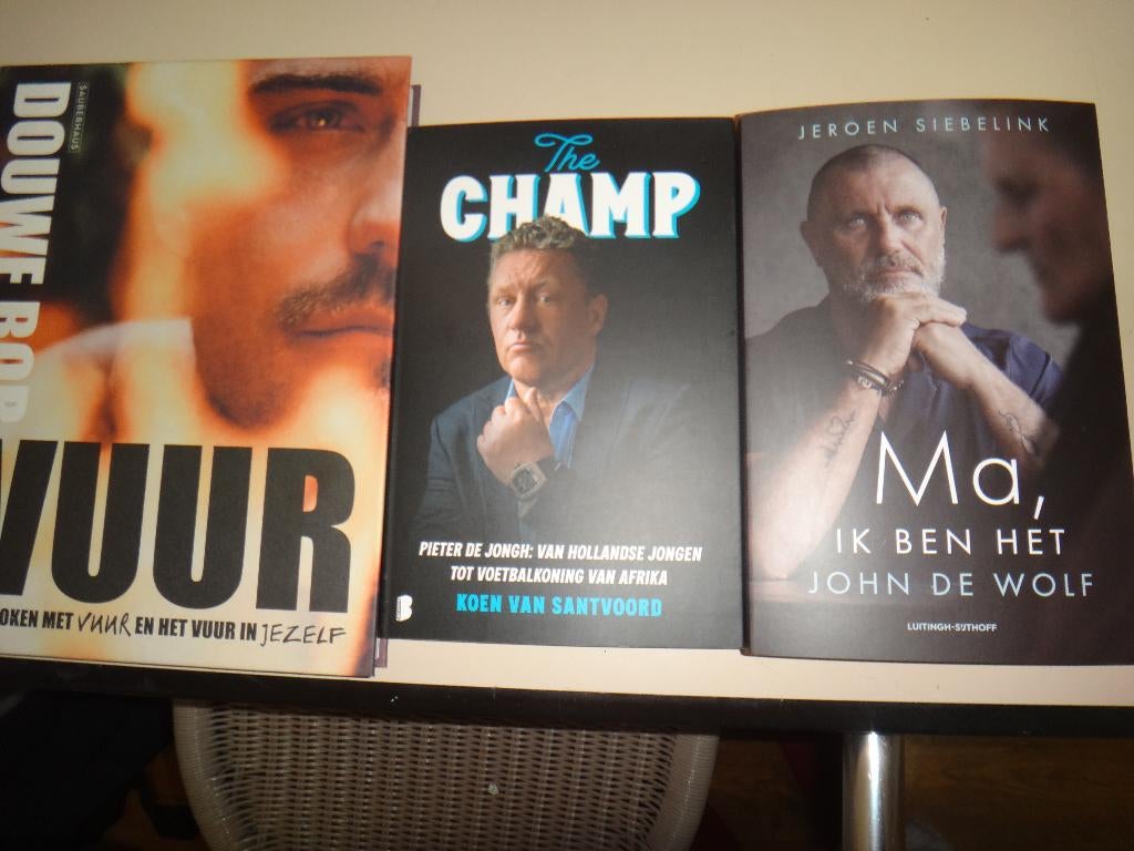 boeken 3 stuks, Douwe Bob, The Champ, John de Wolf, Boeken, Overige Boeken, Nieuw, Ophalen of Verzenden