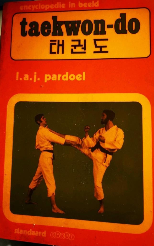 Carnet de taekwondo 1978 en bon état, Enlèvement ou Envoi, Comme neuf, Sport de combat