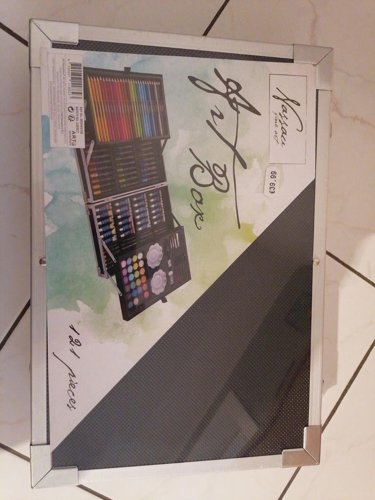 Nieuwe koffer met knutselmateriaal, Ophalen of Verzenden