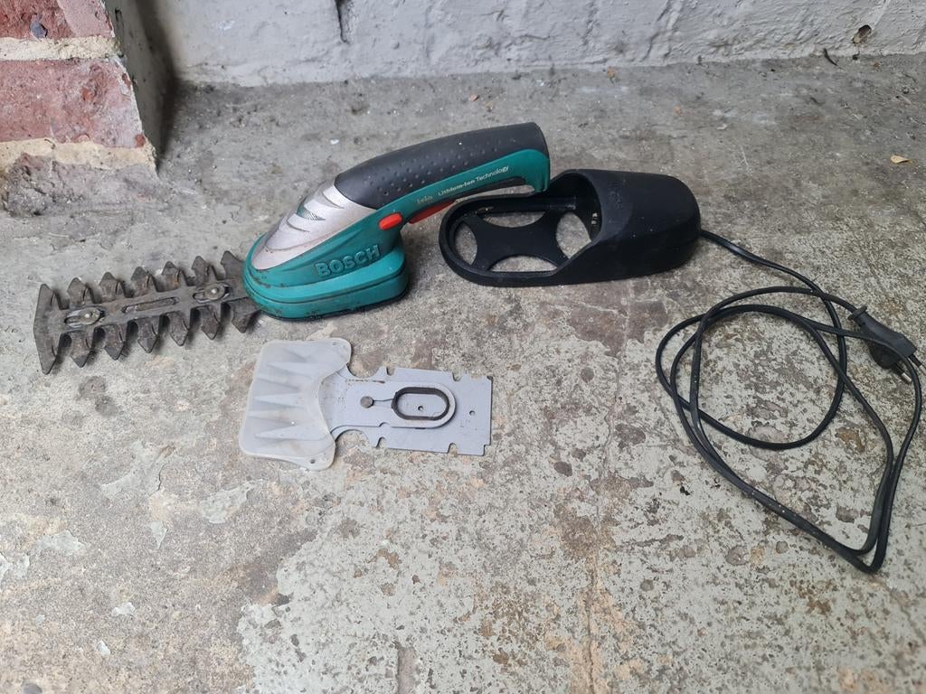 taille haie Bosch rechargeable avec 2ème lame, Enlèvement ou Envoi, Utilisé