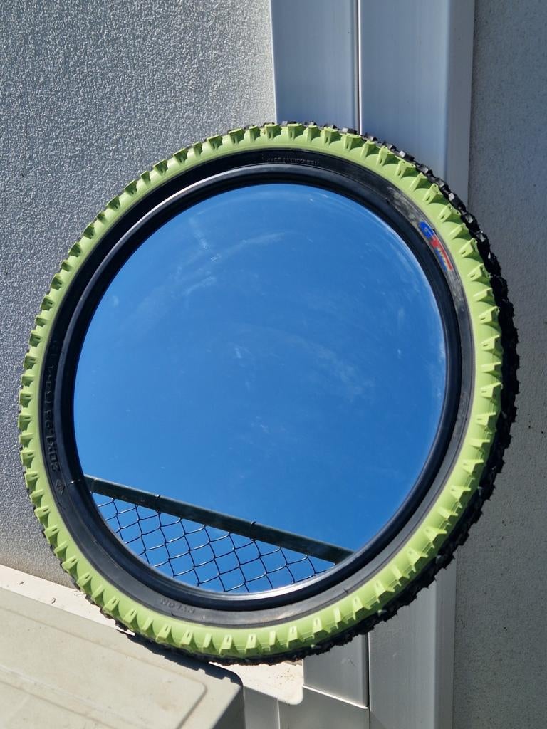 Ikea volda spiegel in band fiets bmx fietsband, Huis en Inrichting, Woonaccessoires | Spiegels, Ophalen of Verzenden, Zo goed als nieuw