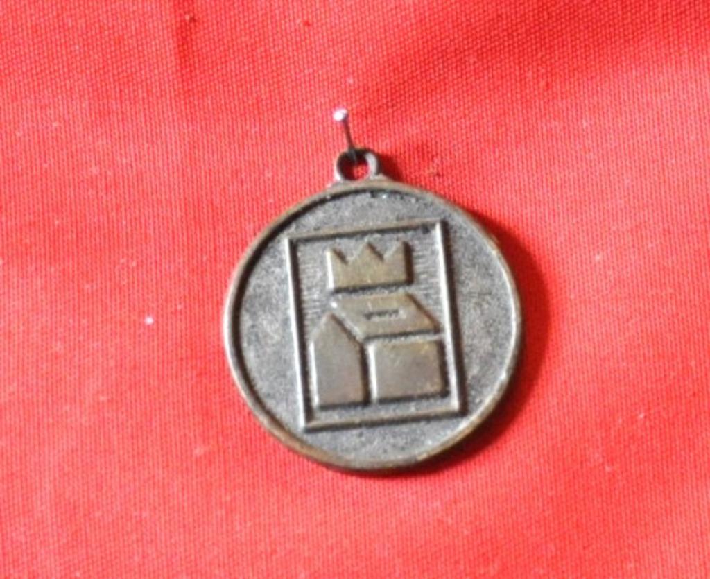 medaille pendentif banque cger, Collections, Enlèvement ou Envoi, Utilisé, Autres types