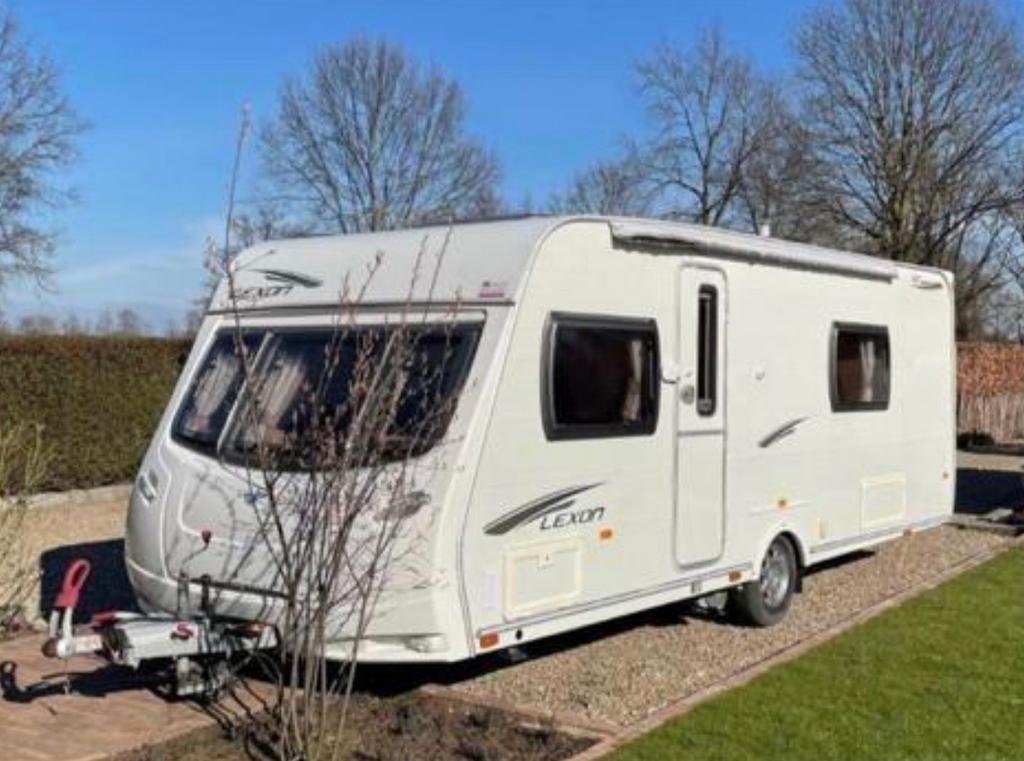 Caravan Lunar Lexon met badkamer, Overige merken, Overige typen, 7 tot 8 meter, Treinzit