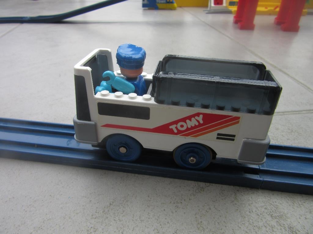 Constructie speelgoed Tomy train 4, Kinderen en Baby's, Speelgoed | Educatief en Creatief, Ophalen of Verzenden