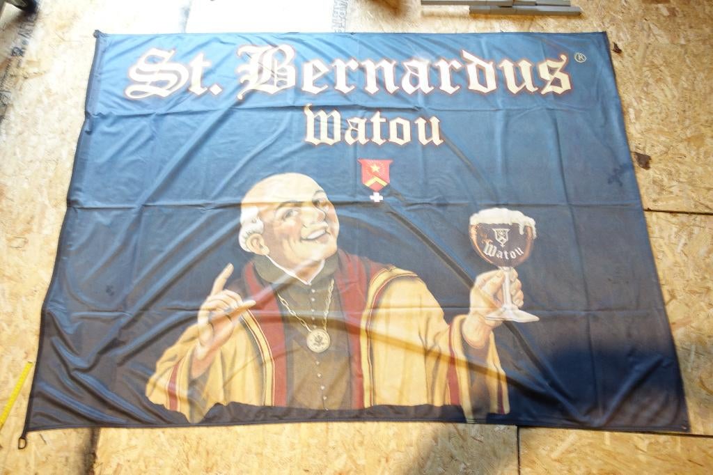 Vlag Sint Bernardus, Verzamelen, Biermerken, Ophalen, Zo goed als nieuw