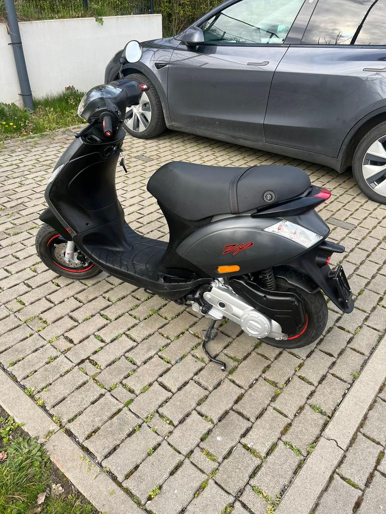 Piaggio zip 2024 A klasse, Fietsen en Brommers, Scooters | Piaggio, Ophalen, Zip, Klasse A (25 km/u), Zo goed als nieuw