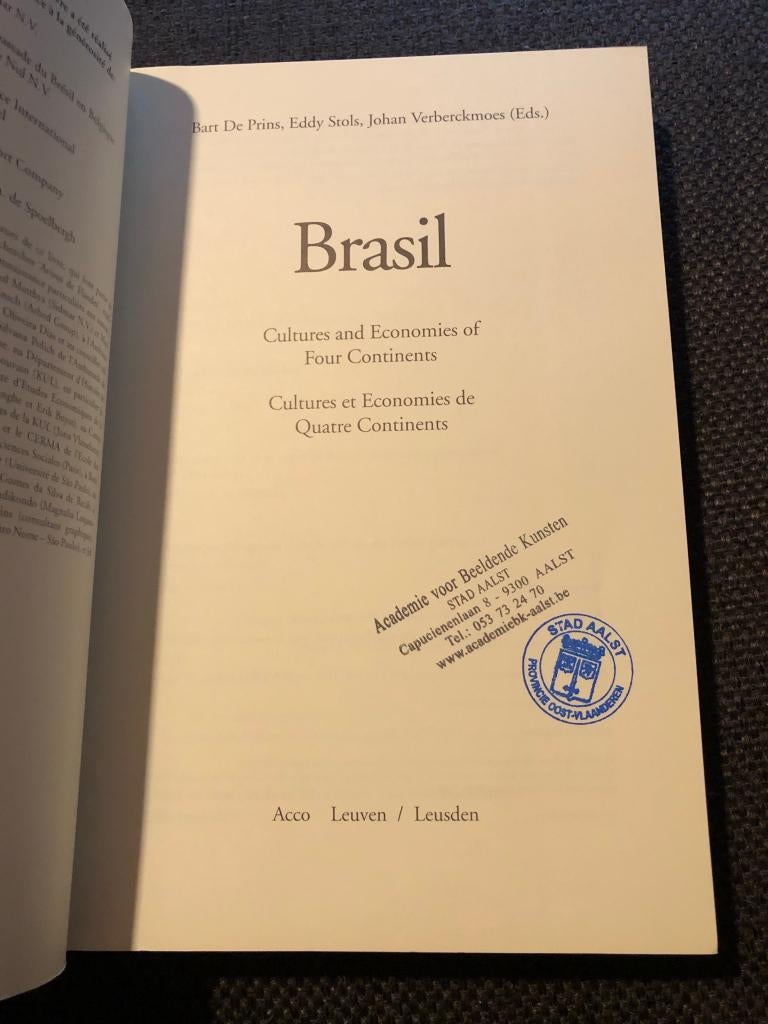 Brasil: cultures and economies of four continents *Acco*, Maatschappij en Samenleving, Ophalen of Verzenden, Zo goed als nieuw