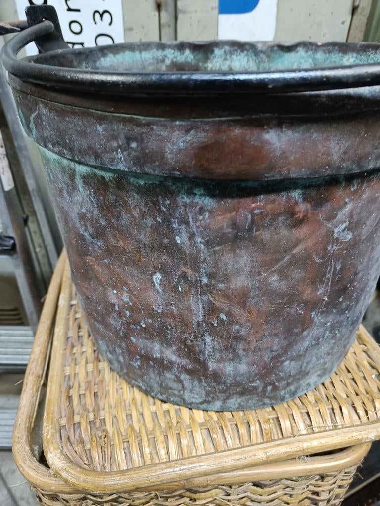 Koperen pot, Ophalen