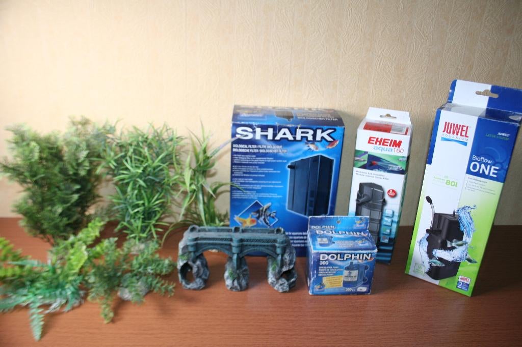 aquarium filters juwel en decoratie (fake planten), Animaux & Accessoires, Poissons | Aquariums & Accessoires, Enlèvement