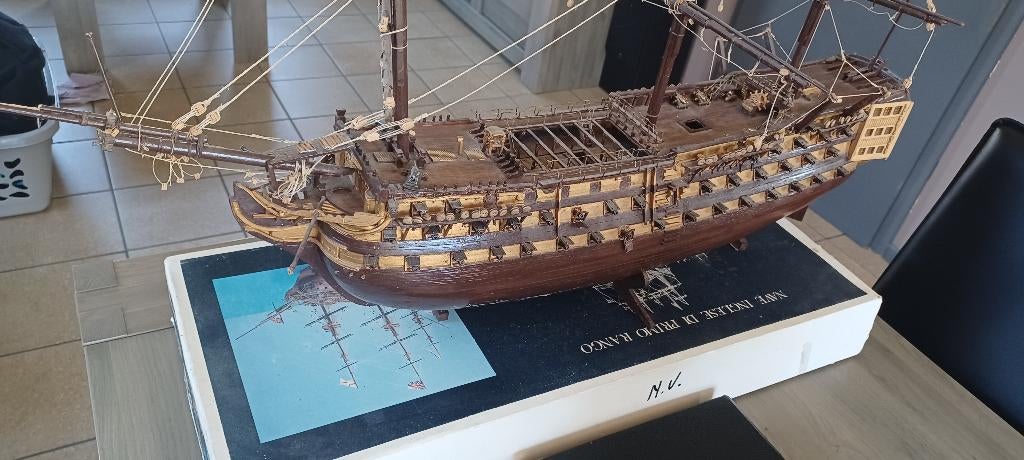 Maquette Corel bateau HMS Victory 1805 1/98ème Trafalgar, Enlèvement, Utilisé, 1:50 à 1:200, Autres marques