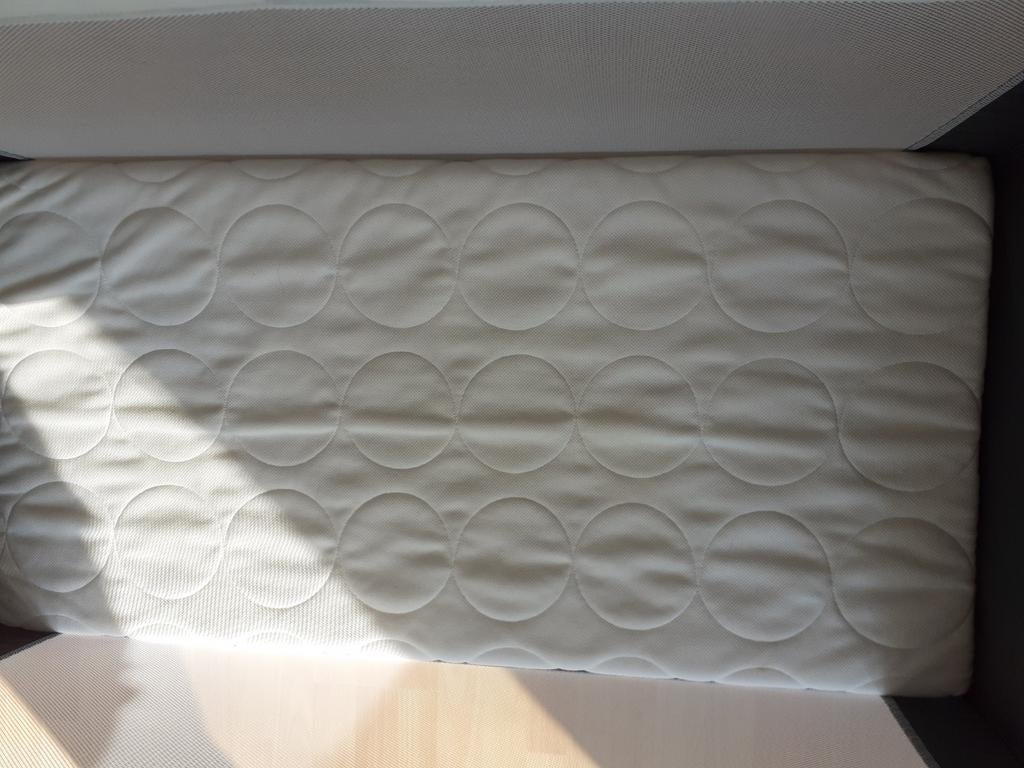 Matras voor babybed.