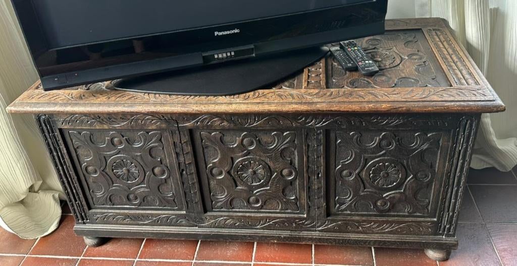 boîte à couverture en chêne antique, Enlèvement