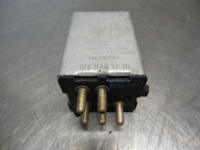 Relais van een Mercedes 260SE-600SEL, Auto-onderdelen, Elektronica en Kabels, Gebruikt, 3 maanden garantie, Ophalen of Verzenden