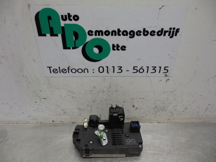 Serrure portière mécanique 4portes arrière gauche d'un Op, -, Opel, 3 mois de garantie, Utilisé