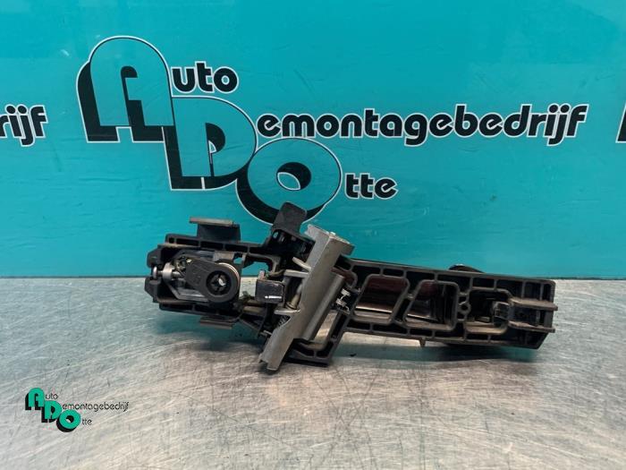 Poignée portière 4portes avant gauche d'un Ford Fiesta (Fi, Autos : Pièces & Accessoires, -, 3 mois de garantie, -, -