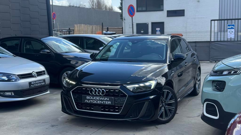 Audi A1 Sportpack Full S Line Benzine Automaat Topstaat, Auto's, Stof, A1, Zwart, 5 zetels
