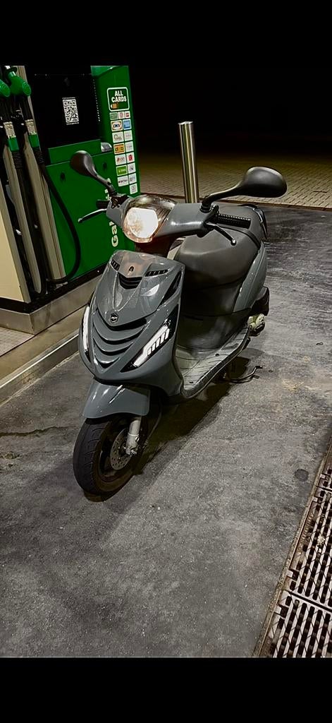 ZIP 50cc, Fietsen en Brommers, Scooters | Piaggio, Ophalen, Zo goed als nieuw, Zip